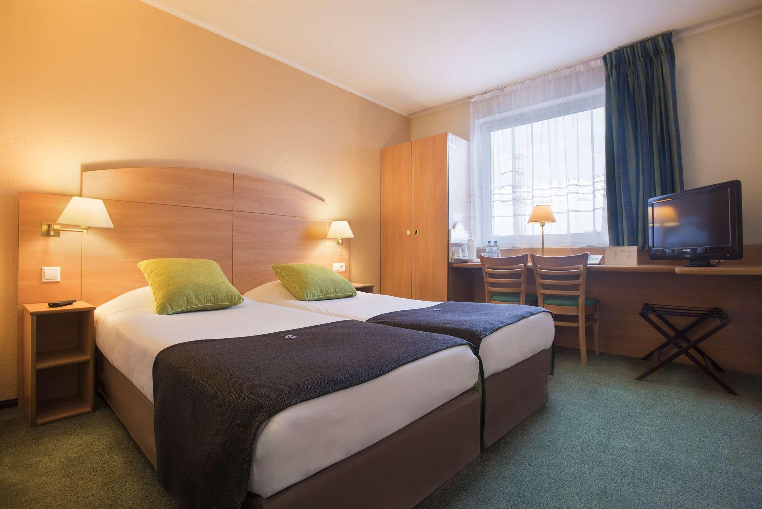 Campanile Poznan Hotel Kültér fotó